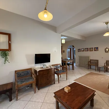 アパート Levanda ネア・ムダニア